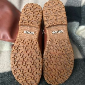 Bogs waterproof boots! Size 8.5/39 side zip up, leather upper, 10.5 inch shaft